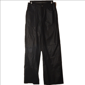 Shein black faux leather look / Sheen pants. Size medium.Super trendy.